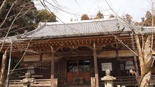 桜か紅葉の時期は、もっと素晴らしいのでは