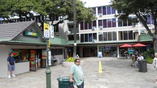 リーズナブルな飲食店多し