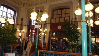 世界一豪華な内装のマクドナルド