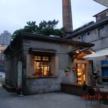 敷地内のショップ