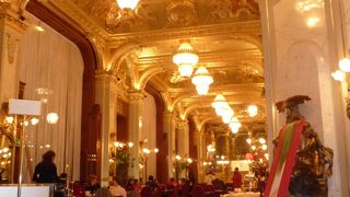 ゴージャスなカフェ