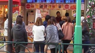 韓国の屋台でたべるおやつ感覚で・・・「ジョンノホットク」　～新大久保～