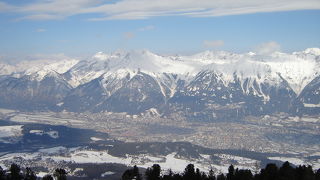 冬はスキー客だらけ