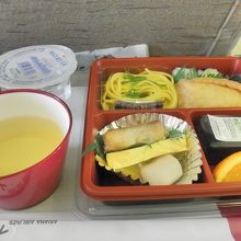 2010/8/10 ＯＺ１１15便（関空→金浦）機内食