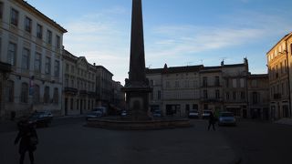 アルル旧市街の中心の広場