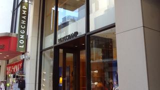 パリ発祥の世界的ブランド