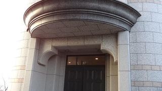 外国人墓地に併設されています