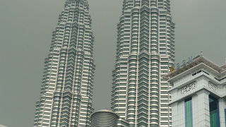 KLのシンボル。タワーに上らなくても楽しめます