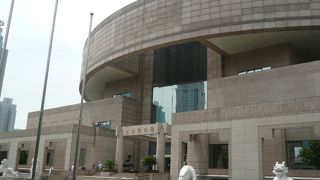 とても大きな博物館