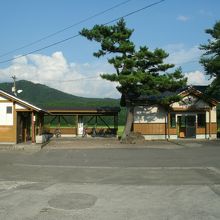 西滝沢駅