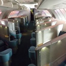 バリ島−香港 CX784便 　B747（アッパーデッキ）