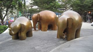 巨大なショッピングセンター