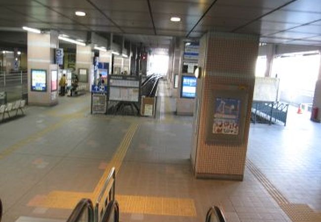 ＪＲ黒崎駅のすぐ横