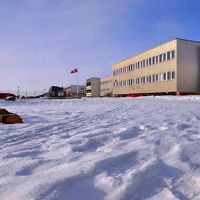 空港に面してホテルがある