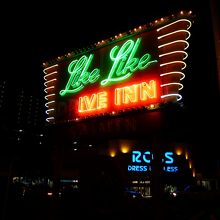 「ＤＲ」の電球が切れちゃってる所がまたイイ味を出してます