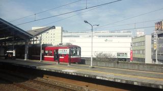 JR鶴見駅は目の前