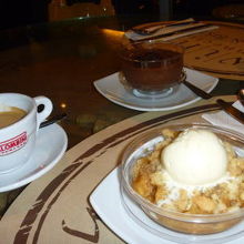 おすすめはアップルクランブル。コーヒーも美味しいです。