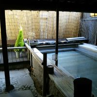 人工炭酸泉「翡翠」。