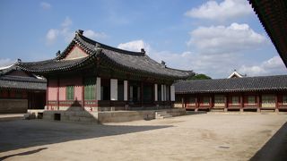 景福宮‘萬春殿’春に使われた王の執務室