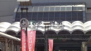 朝晩はホームが大混雑