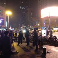 最寄駅「珠江路駅」の駅前はこんな雰囲気。