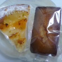 グレープフルーツと洋ナシのタルトとフィナンシエ。