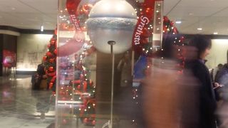 広く複雑で迷います