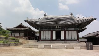 昌慶宮‘崇文堂’学問を修める場所