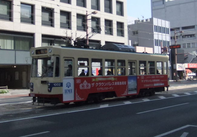 高知城の近くの駅です。