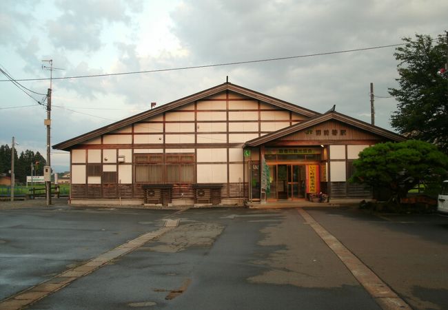 飯豊町の中心駅です