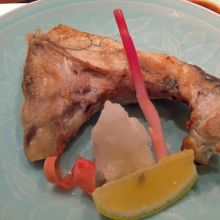 ハマチのカマ焼き