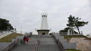 沖縄来たら一度は訪れて欲しい慰霊碑