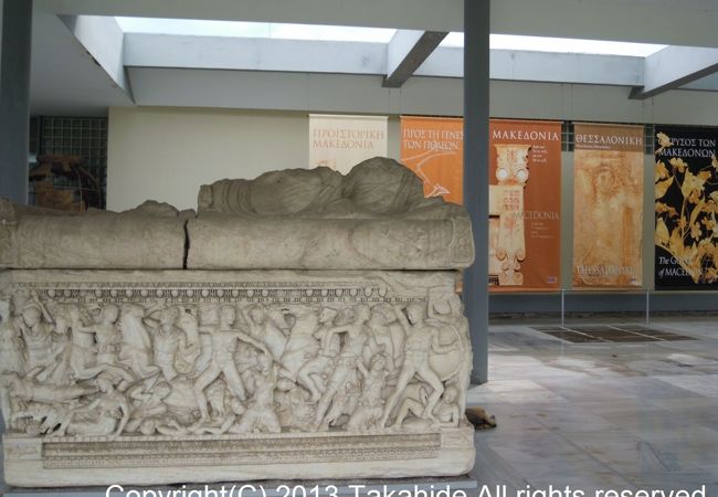 屋外の彫像も忘れずに