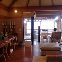 客室から半露天風呂を見る