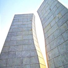 三瓶町下泊の魚霊塔 （ぎょれいとう）