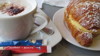 惣菜類も売っているチョコレート屋さん