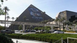 ラスベガスのカジノは派手なんですが、ここは特に派手ですね。