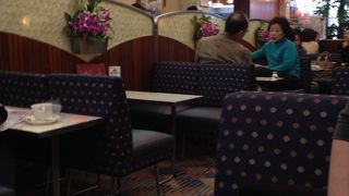 しぶーい！そして居心地抜群。若いお客さんもいっぱいいました。