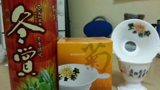 お茶の売り子のオバちゃん！侮りがたし！