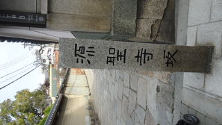 車の通行は出来ないです