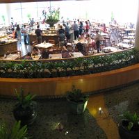 朝食会場となるロビー階のオーキッドカフェ