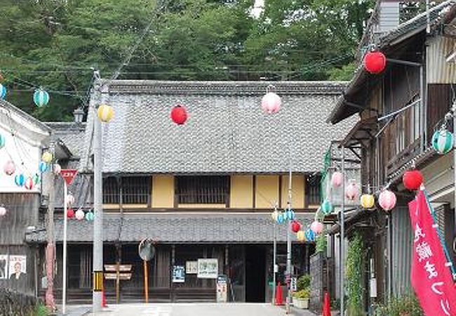 趣きのある城下の町並み