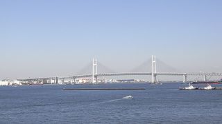 遠くから見てもいいですし、この橋からの眺めも素晴らしいです。