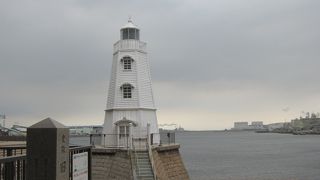 現存する日本で最古の木造様式燈台です。