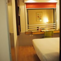 夜景がきれい。海側の部屋がオススメ。