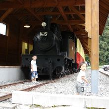 尾小屋鉱山鉄道の保存展示