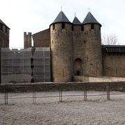 １２世紀にカルカソンヌ伯が築いた城