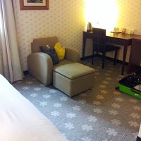 足を伸ばせるソファもありました。