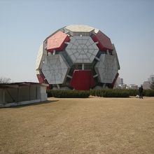 サッカーの街大連の象徴　でもチームは弱い