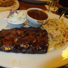 手をベタベタにして食べましょう。